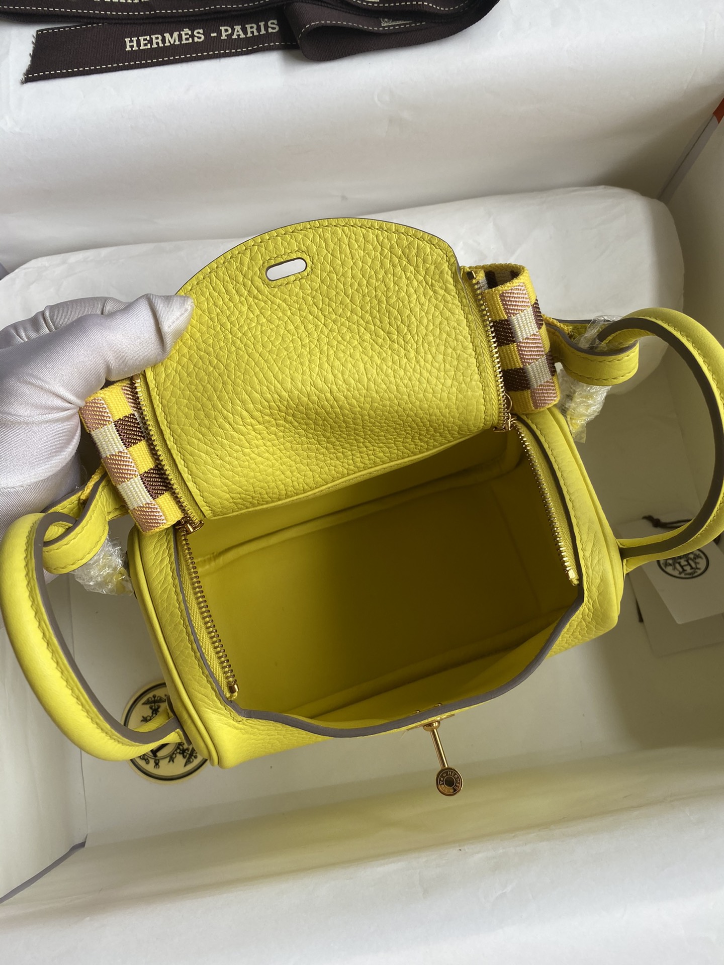 Hermes Mini Lindy 19cm Handbag Shoulder Bag In Lemon Yellow Clemence Leather